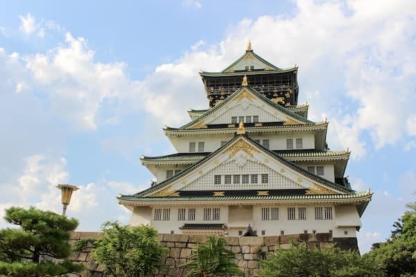 The Ultimate Guide to Japan’s Most Breathtaking Cherry Blossom Views by Region 7 Osaka castle