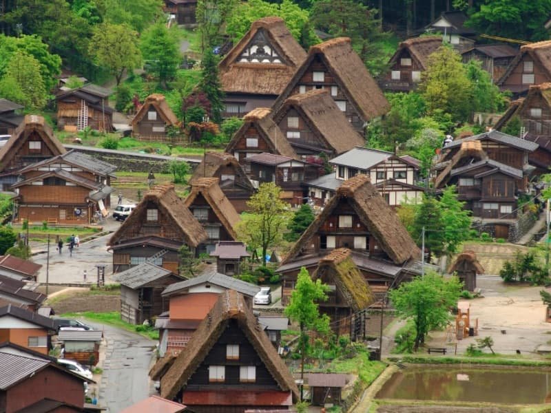 3 Summer Travel Itineraries Japan : Nature, Adventure & Hidden Gems 11 Shirakawago Japan