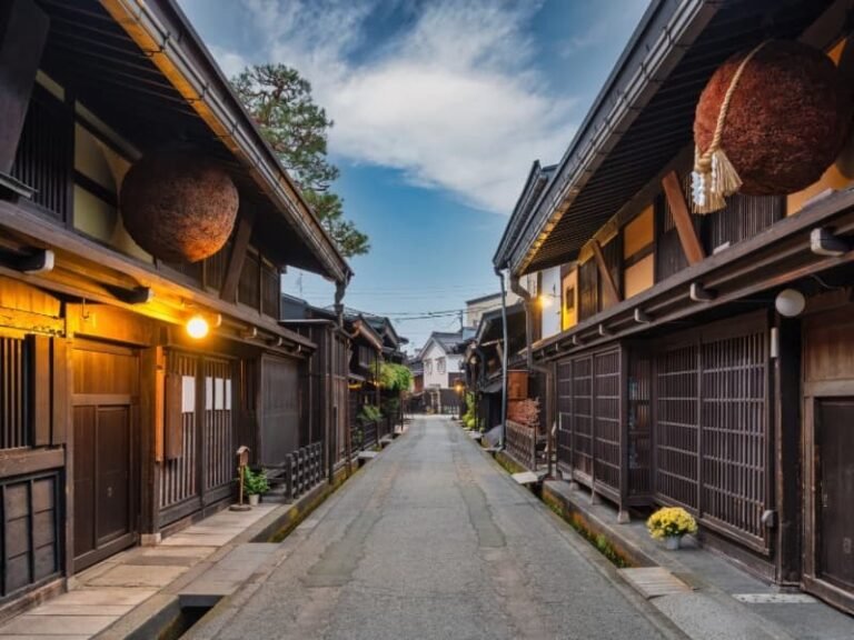 3 Summer Travel Itineraries Japan : Nature, Adventure & Hidden Gems 19 Image of Takayama Japan