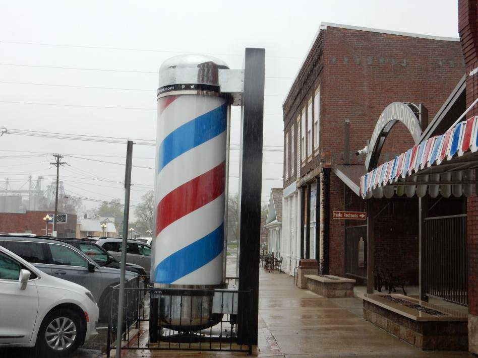 World’s Largest Attractions in Casey, IL: A Small Town Adventure 3 World's Largest Barber Shop Pole