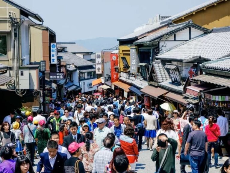 Image of over tourism in Japan