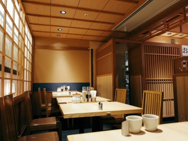 A typical Japanese restaurant interior – how to eat at a Japanese restaurant