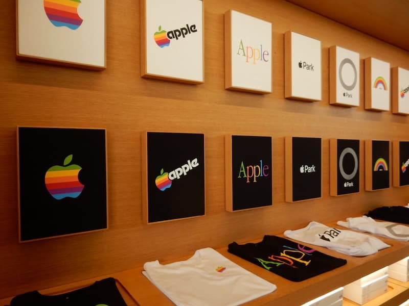 Apple park visitor center factory tours in the western USA