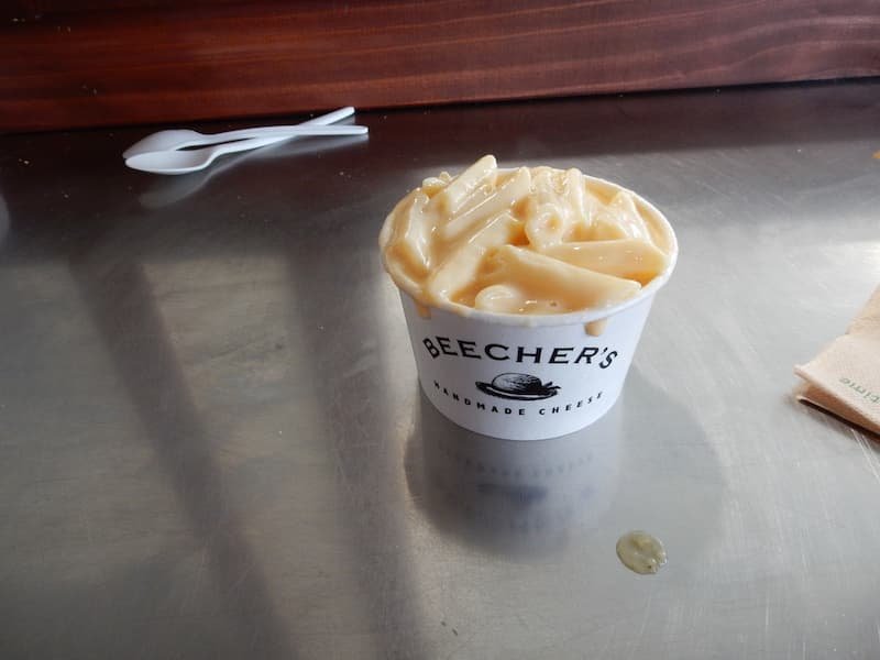 Unforgettable Seattle Vancouver Victoria Road Trip : 8 Day Itinerary 14 Beecher’s Mac & Cheese