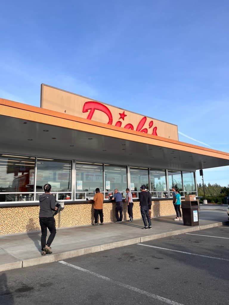 Unforgettable Seattle Vancouver Victoria Road Trip : 8 Day Itinerary 19 Dick’s Drive-In