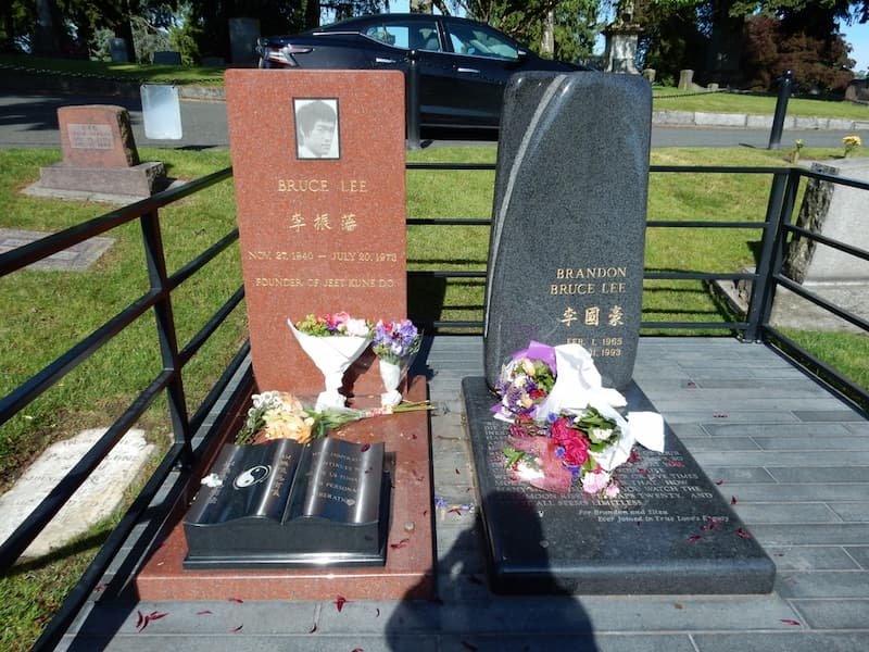 Unforgettable Seattle Vancouver Victoria Road Trip : 8 Day Itinerary 22 Bruce Lee & Brandon Lee Grave