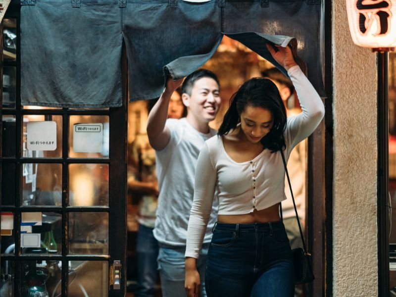 How to Eat At A Restaurant In Japan: A Perfect Guide For First-Time Visitors 23 Leaving the reataurant image in Japan